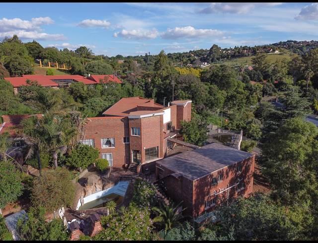 13 BEDROOM FREEHOLD FOR SALE IN ROODEKRANS
